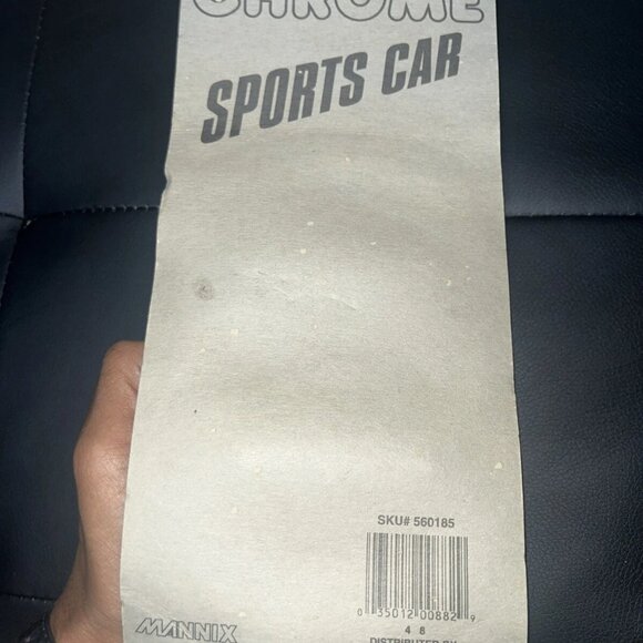 This vintage diecast car is a must-have for any collector or fan of the Porsche - Picture 4 of 8